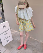 blurred flower short pants