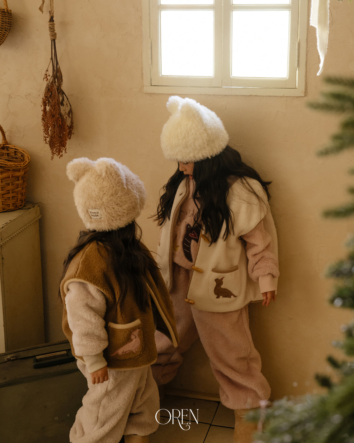 【OREN】cat faux fur beanie