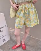 blurred flower short pants