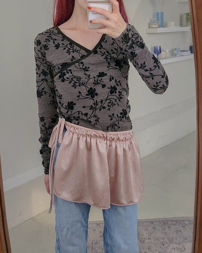 rose velvet pattern V neck top