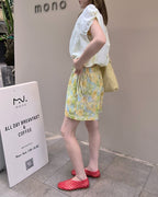 blurred flower short pants