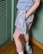 blurred flower short pants
