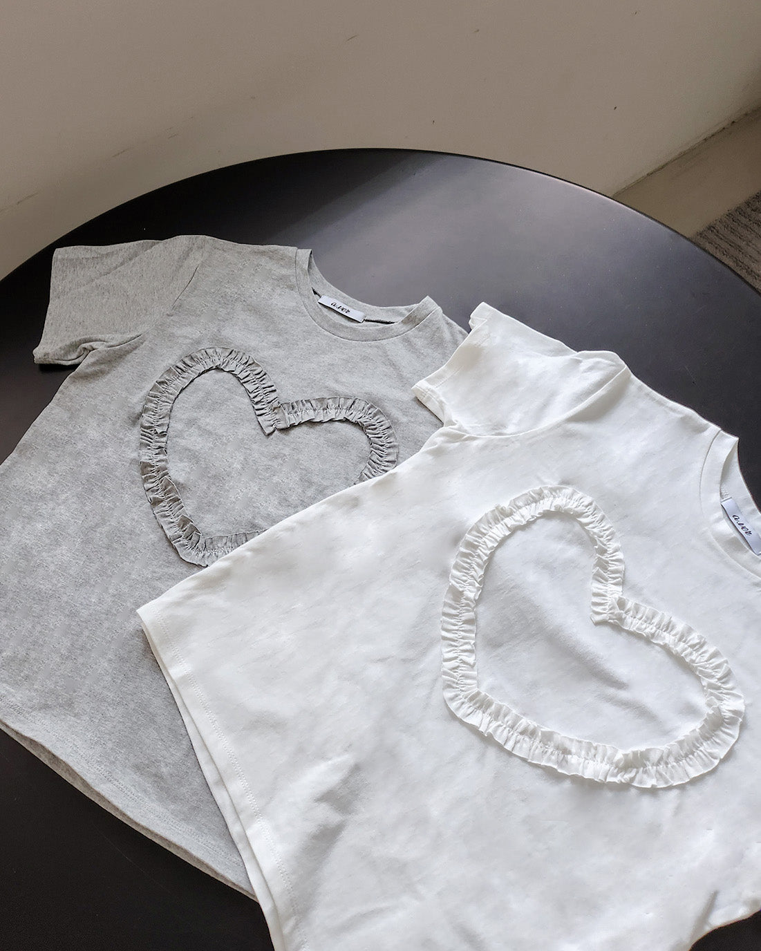 frill heart T