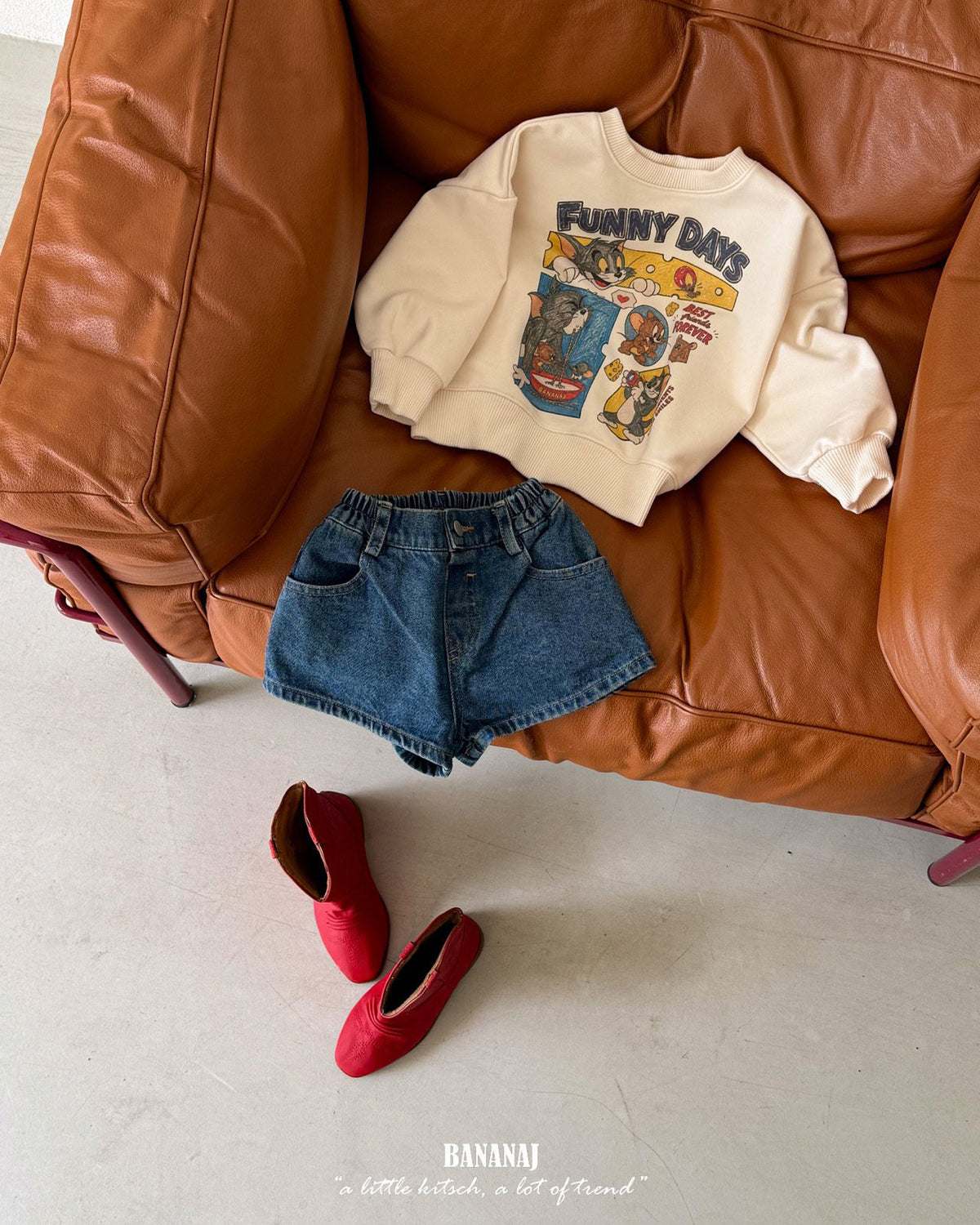 【BANANAJ】funny day sweatshirt