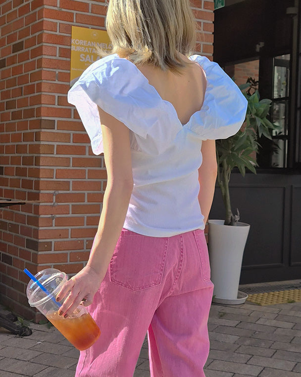 V neck puff shoulder top