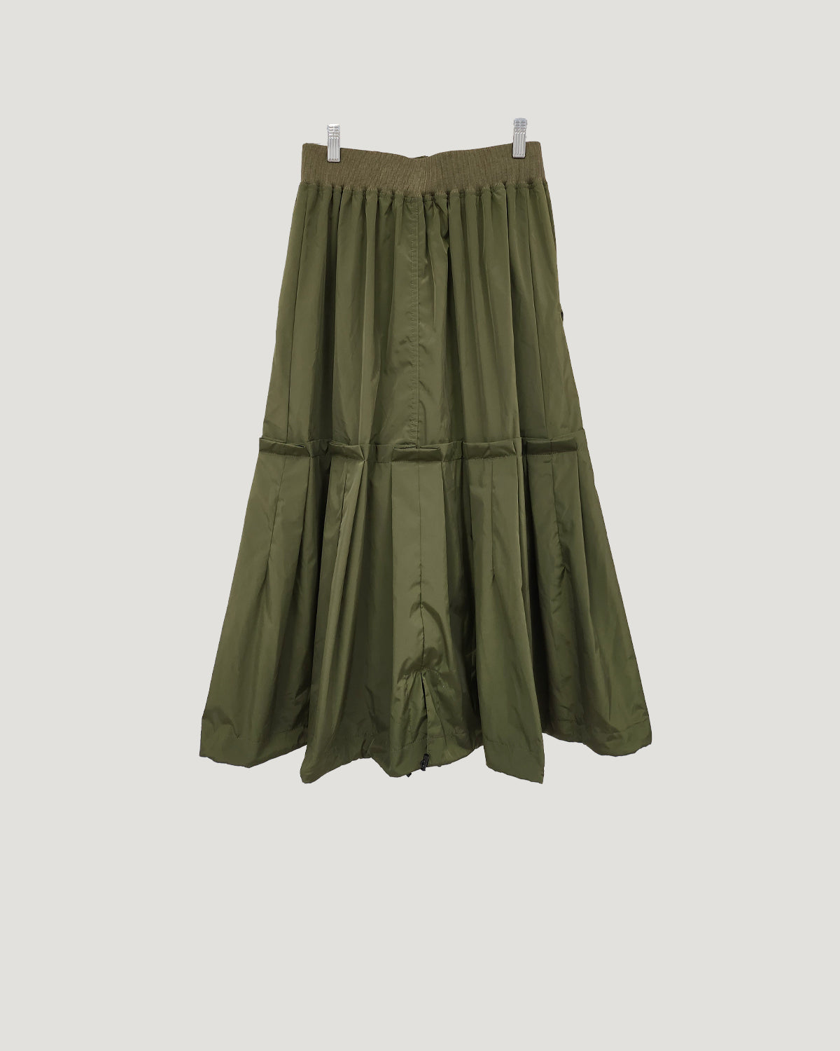 MA-1 like row pleated nylon skirt