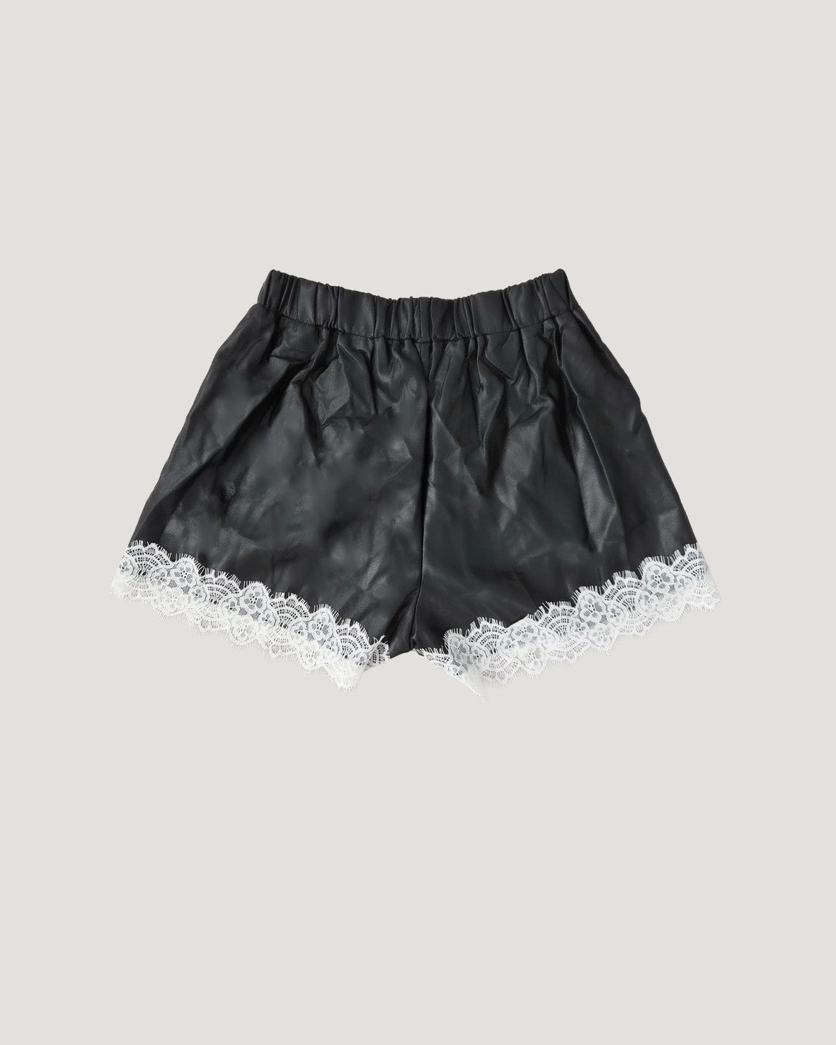 fake leather lace point short pants