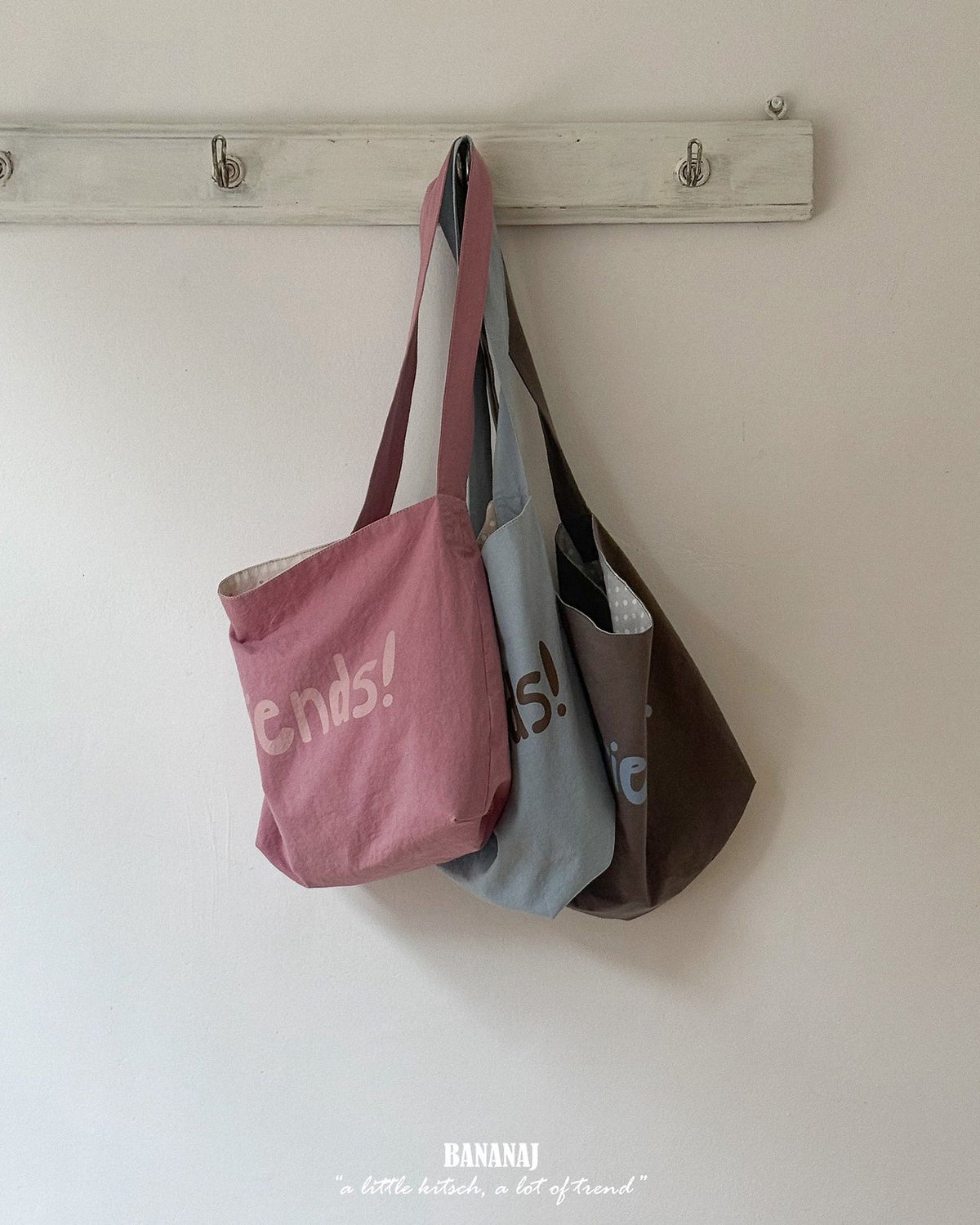 【BANANAJ】friends bag
