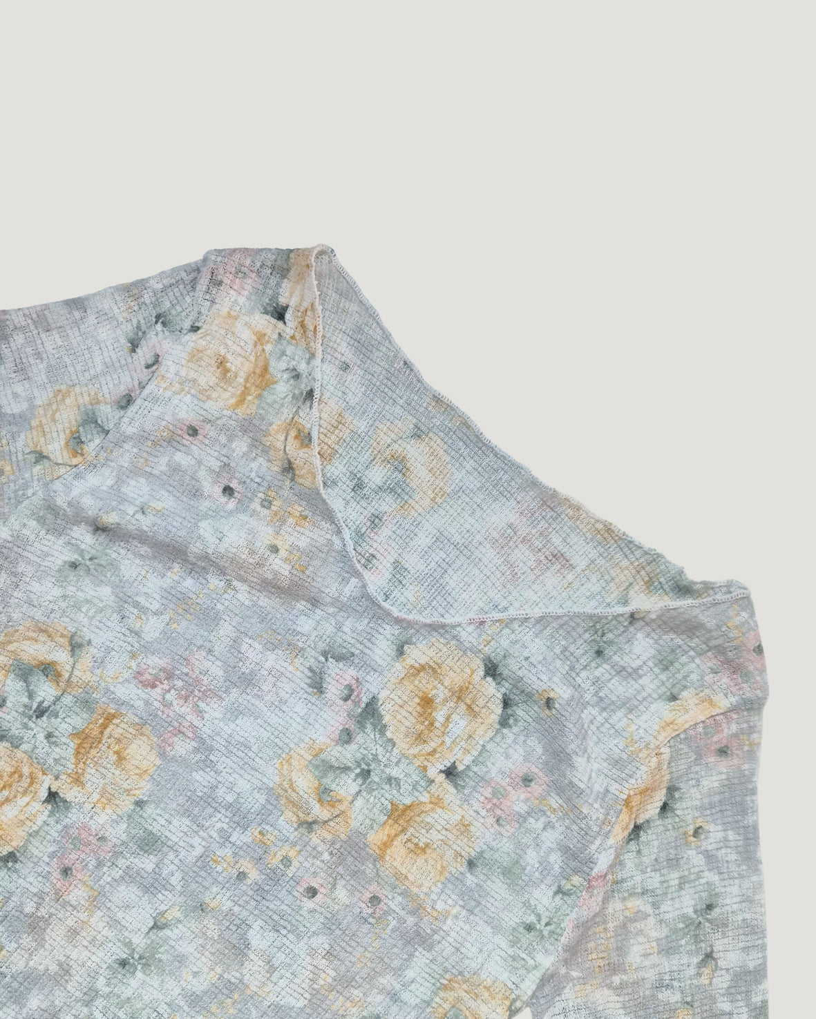 blurred rose V neck long sleeve top