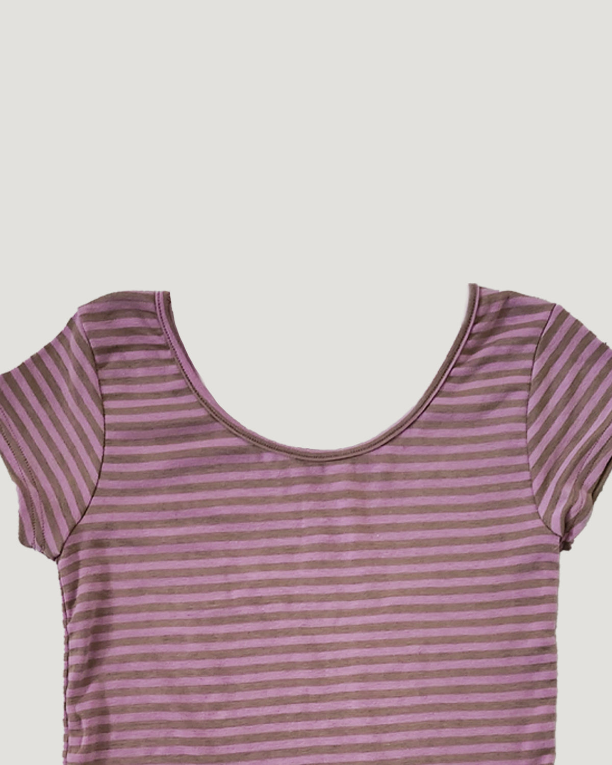 color stripe U neck T