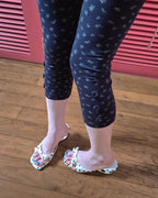 flower button point capri leggings