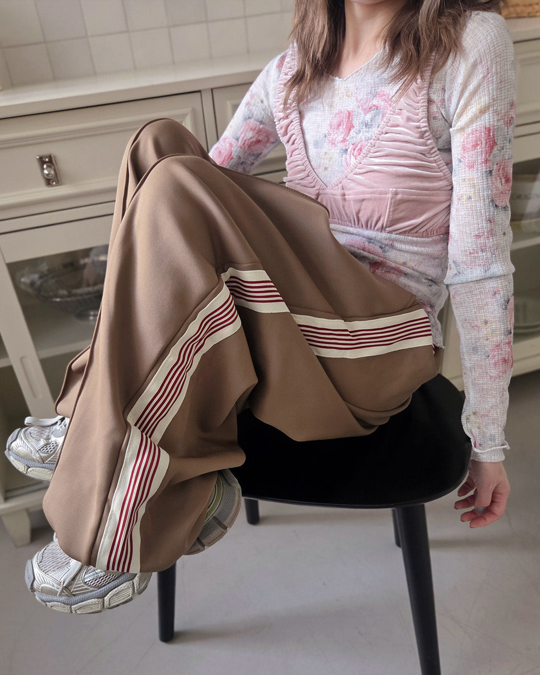 red line wide track pants