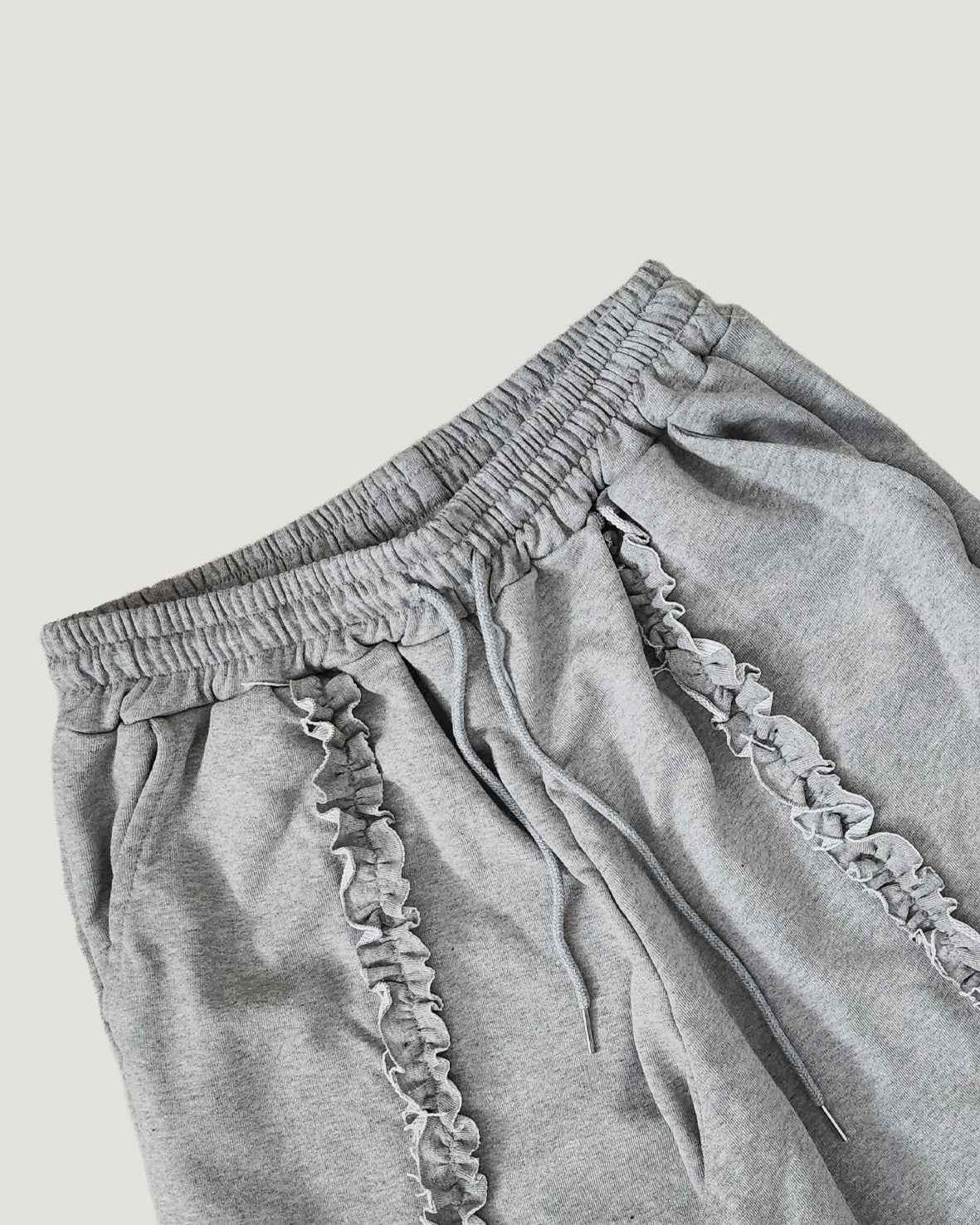 frill sweat half pants