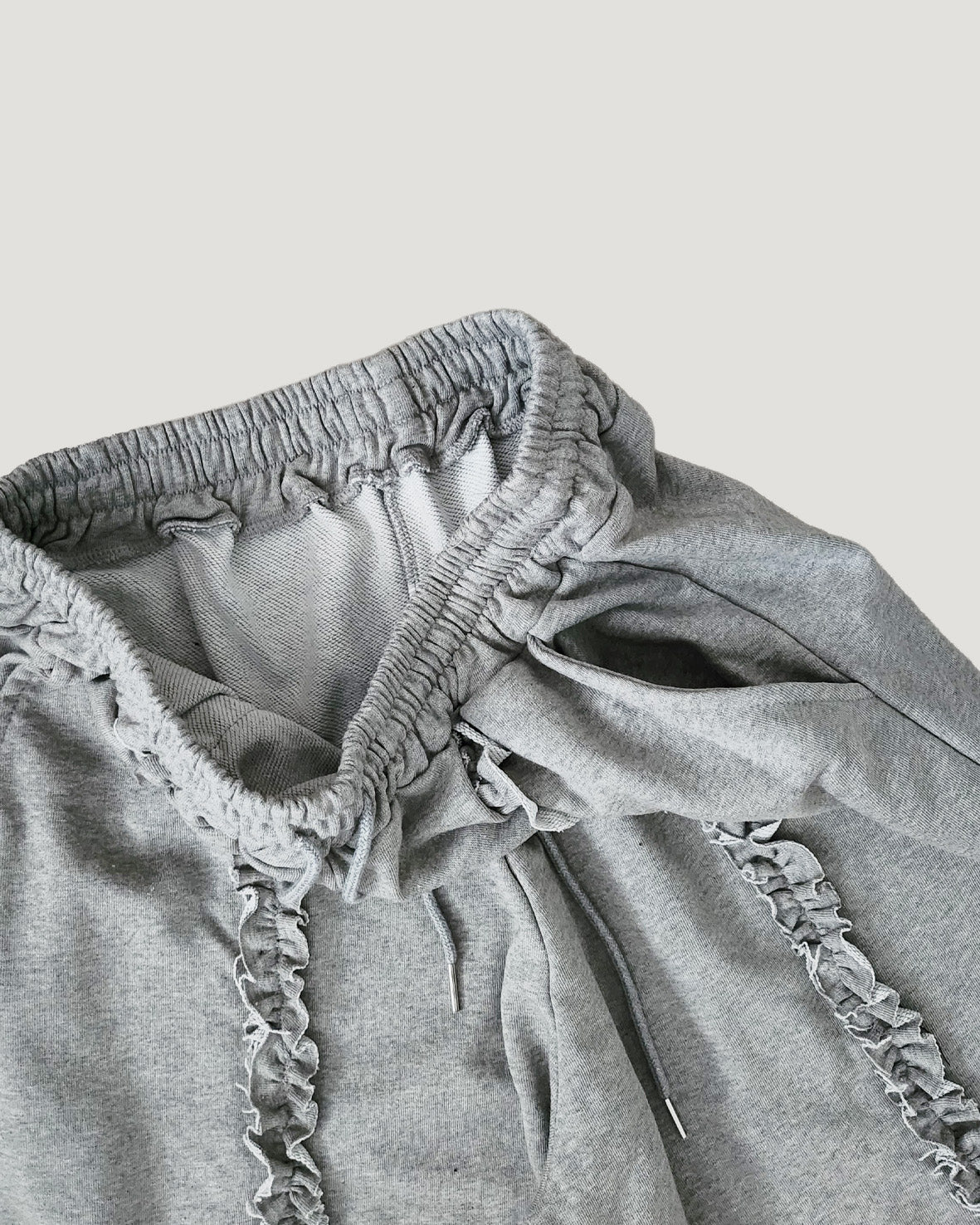 frill sweat half pants