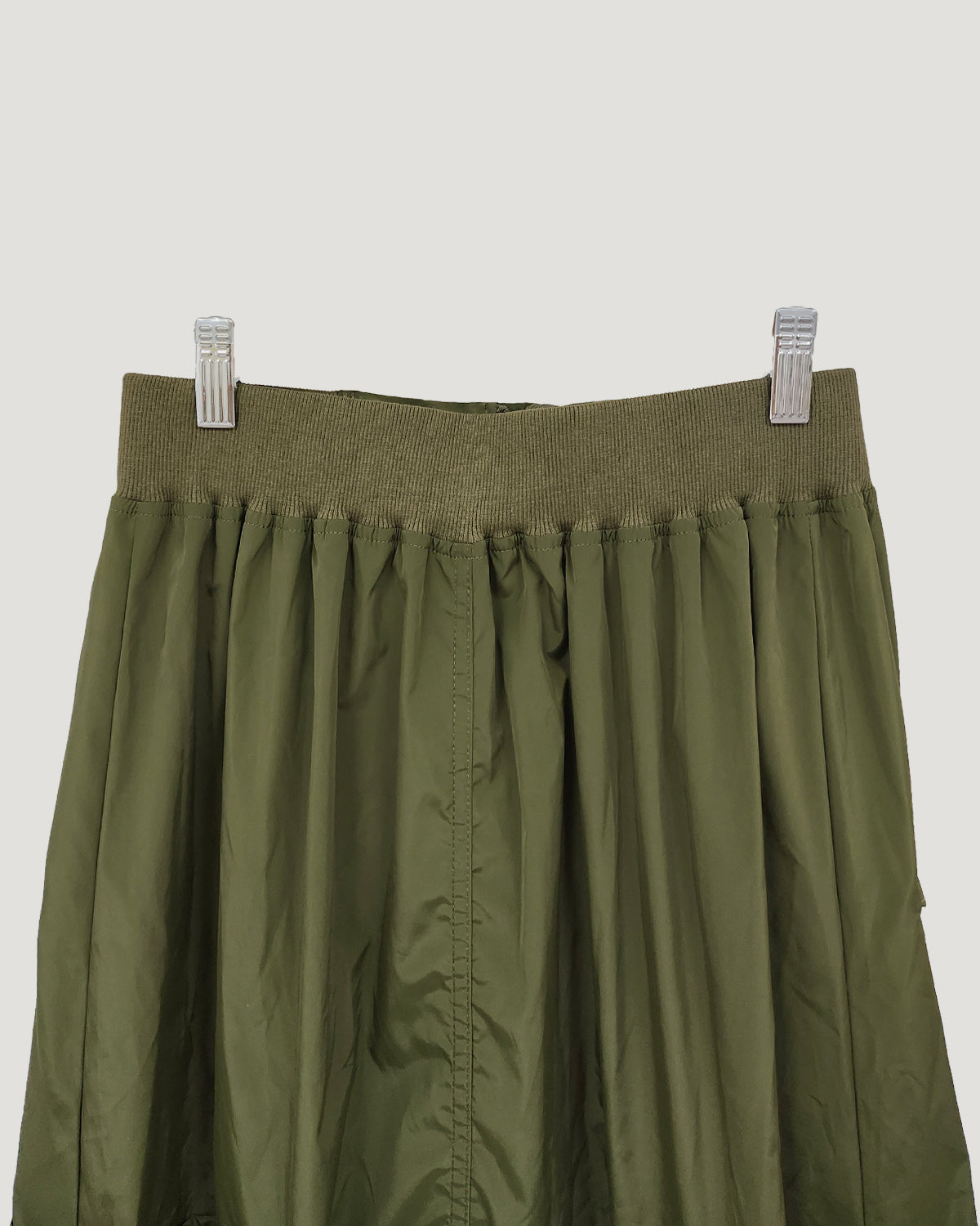 MA-1 like row pleated nylon skirt