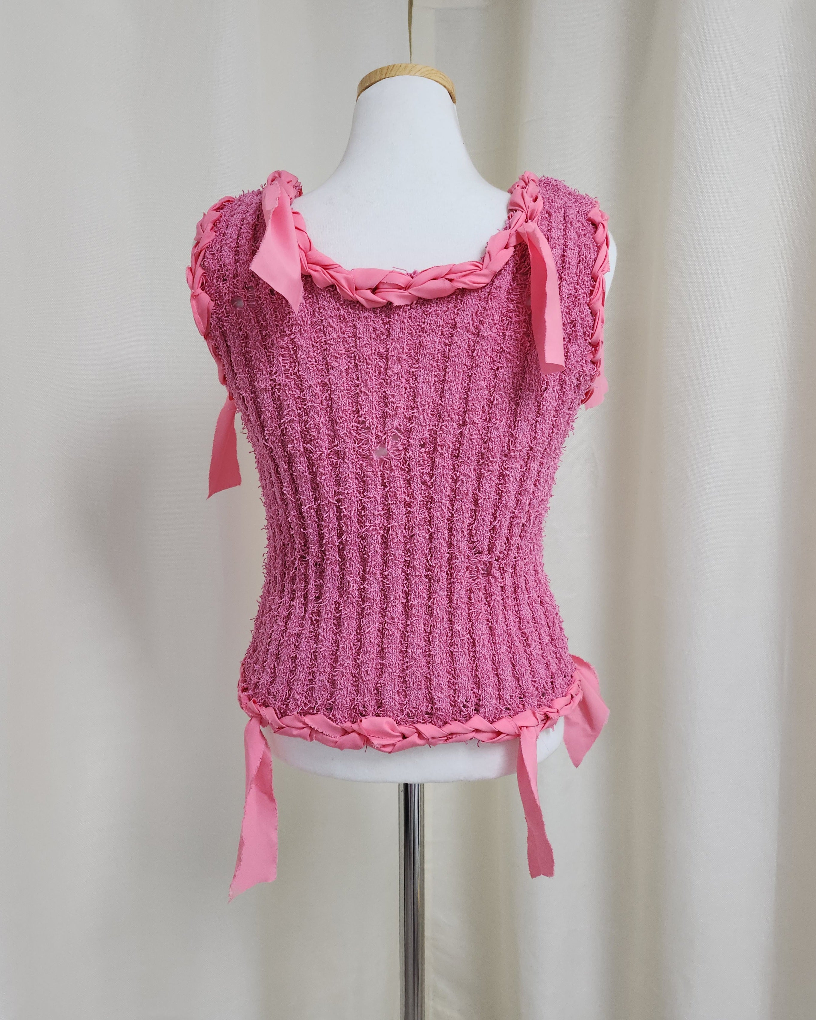 ribbon piping sleeve less knit