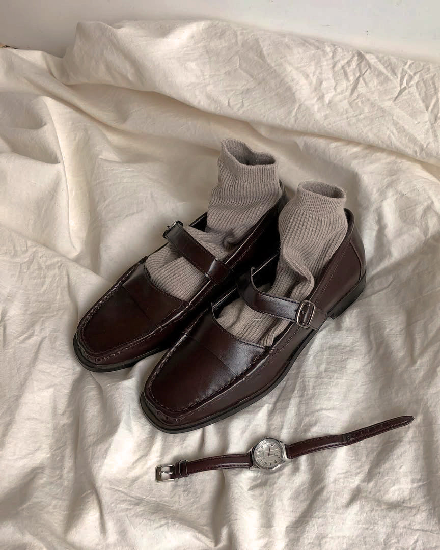cut out loafers