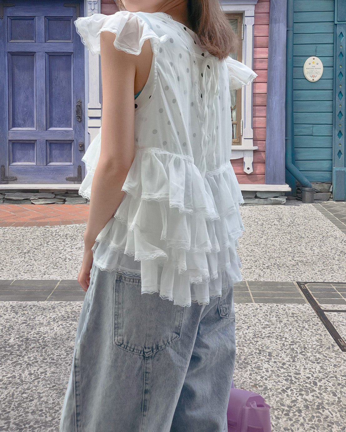 V neck tiered chiffon sleeveless  blouse