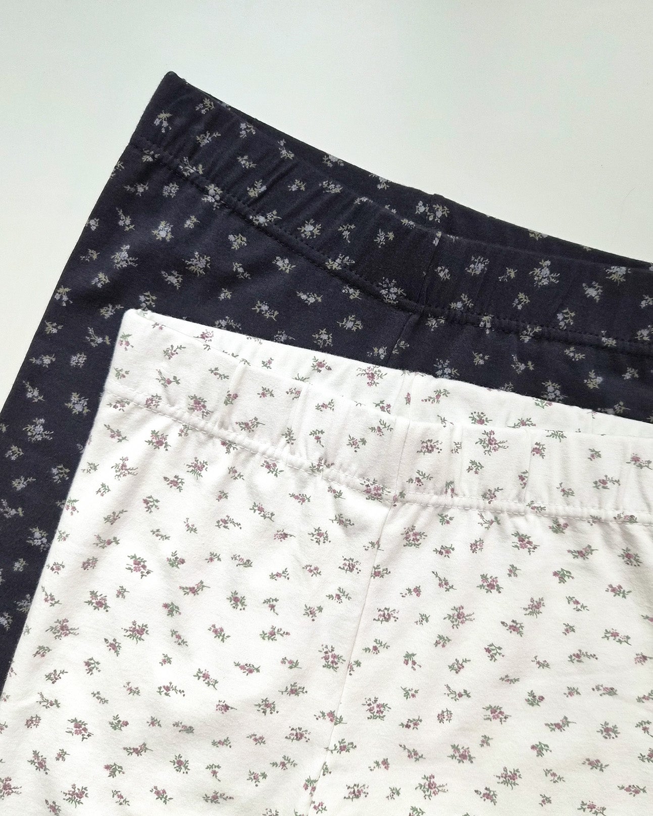 flower button point capri leggings