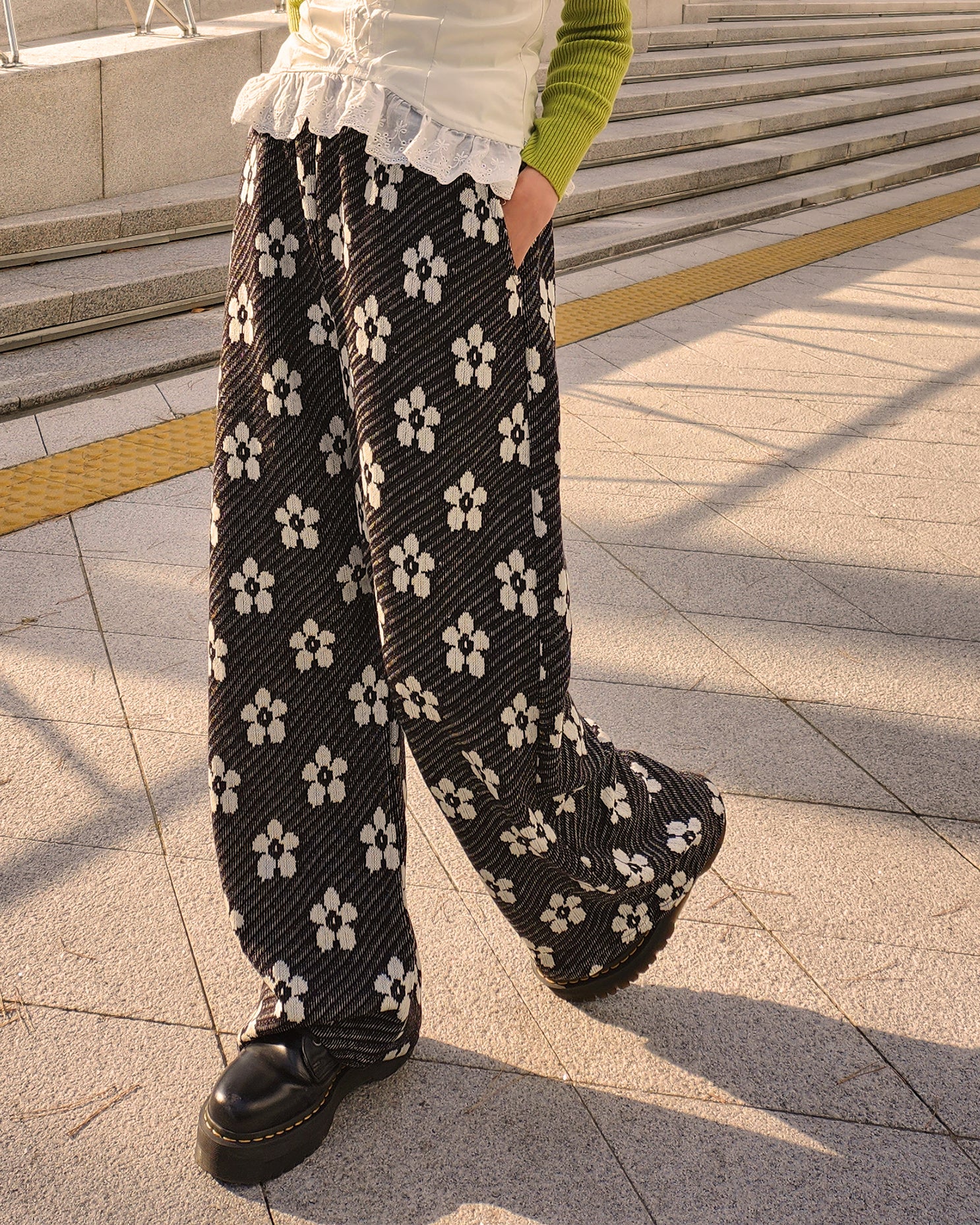 flower jacquard pants