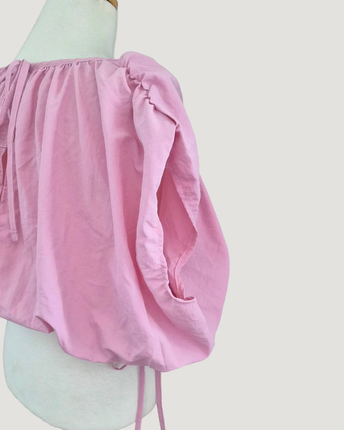 volume balloon sleeveless nylon top