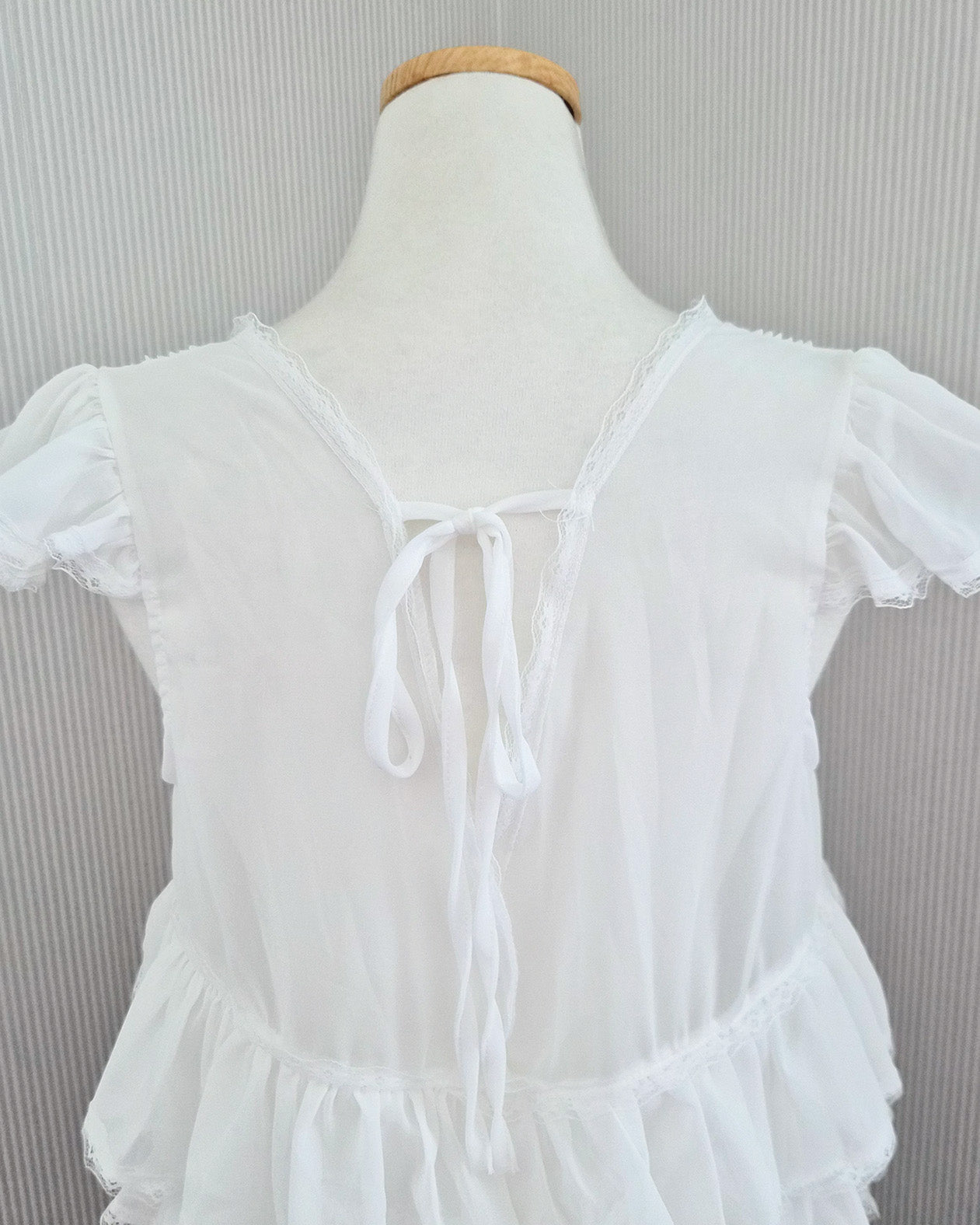 V neck tiered chiffon sleeveless  blouse