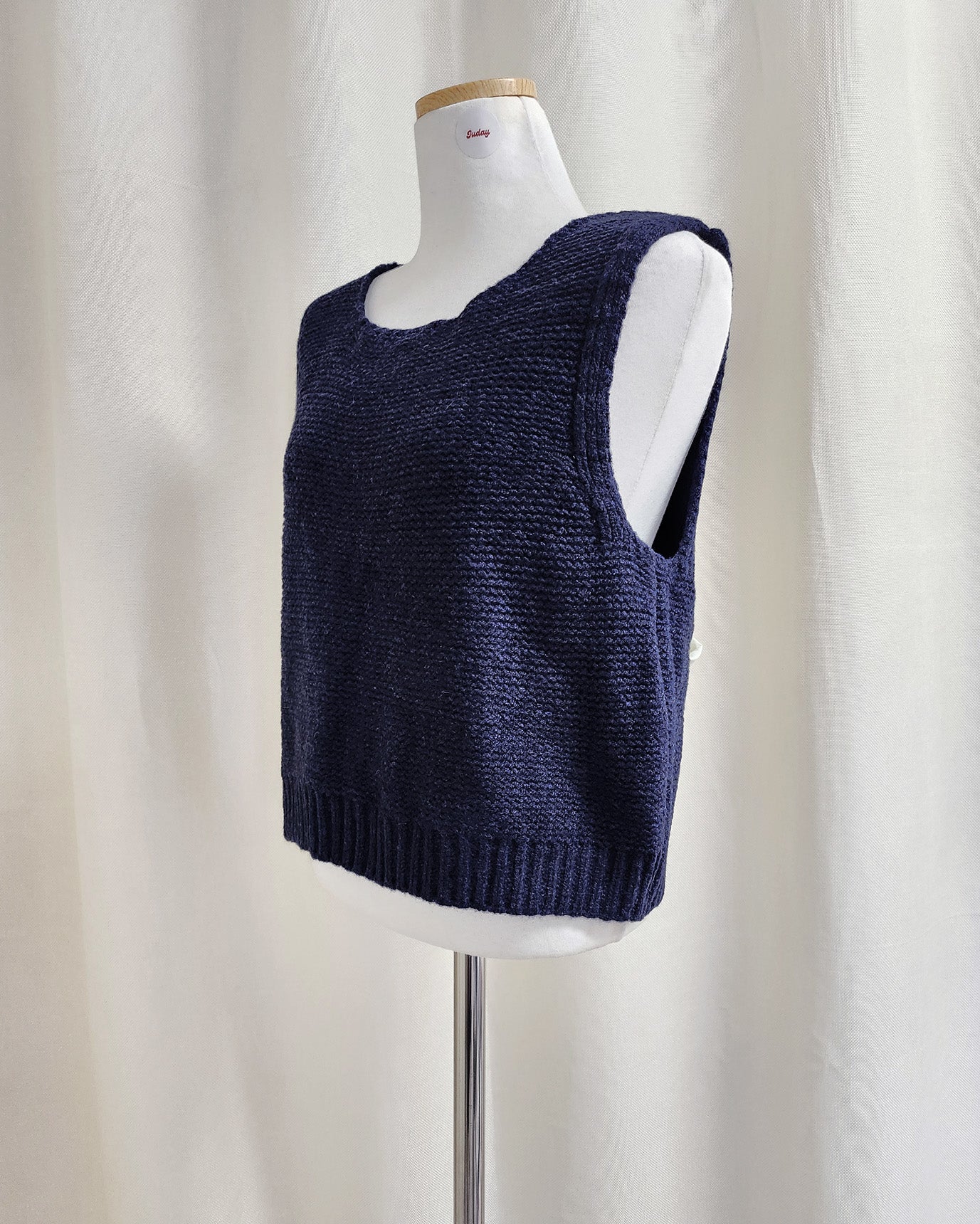 back ribbon knit vest