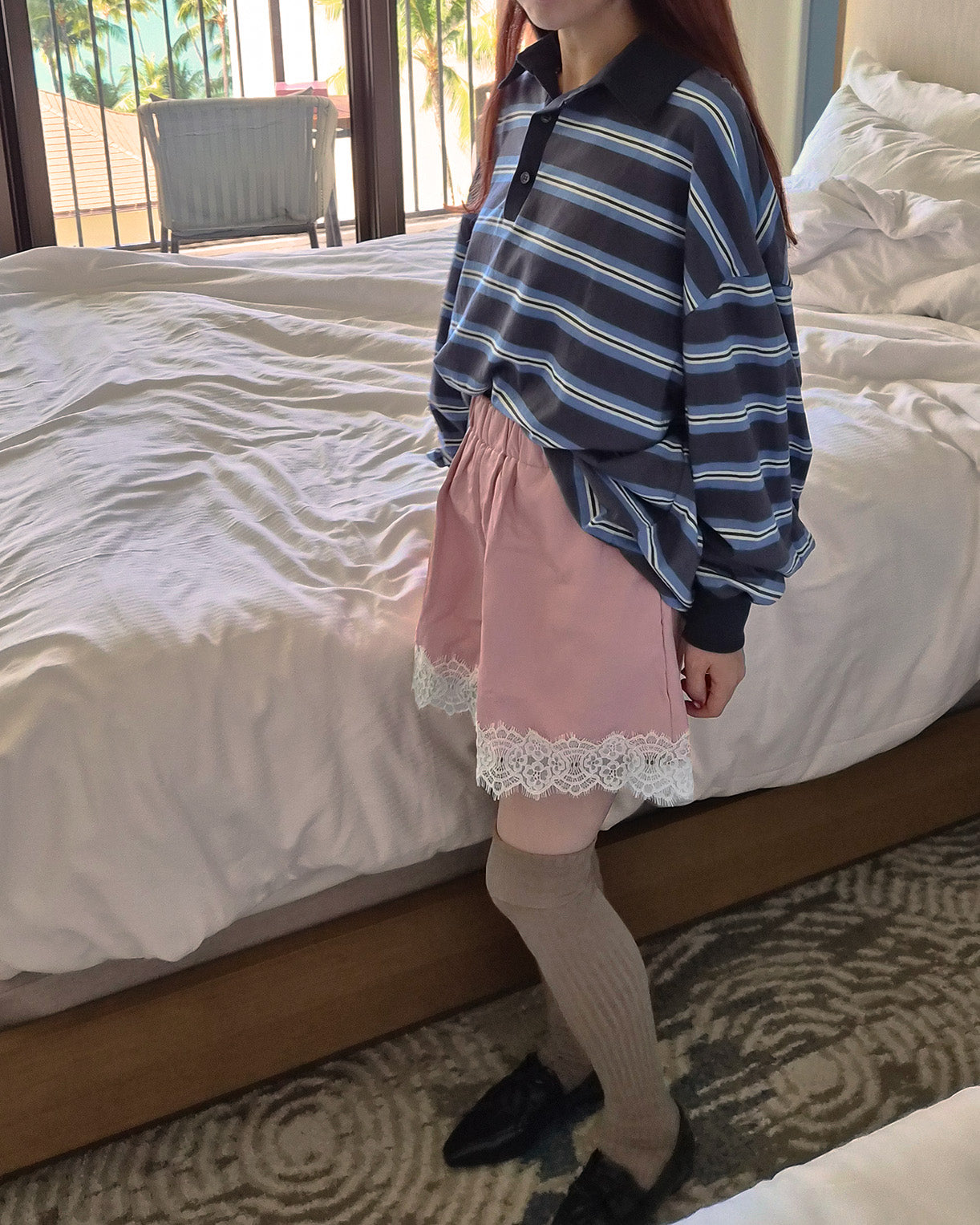 fake leather lace point short pants