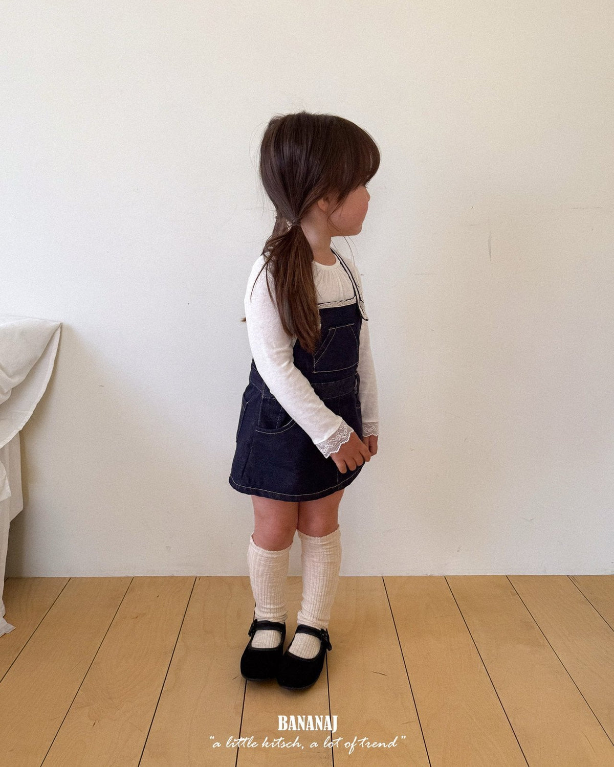 【BANANAJ】lace suspender dress