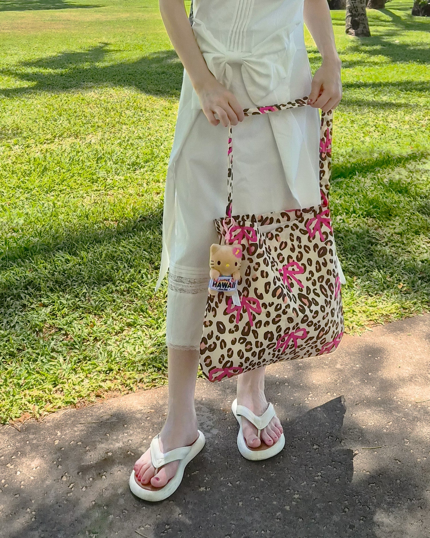leopard ribbon pattern tote bag